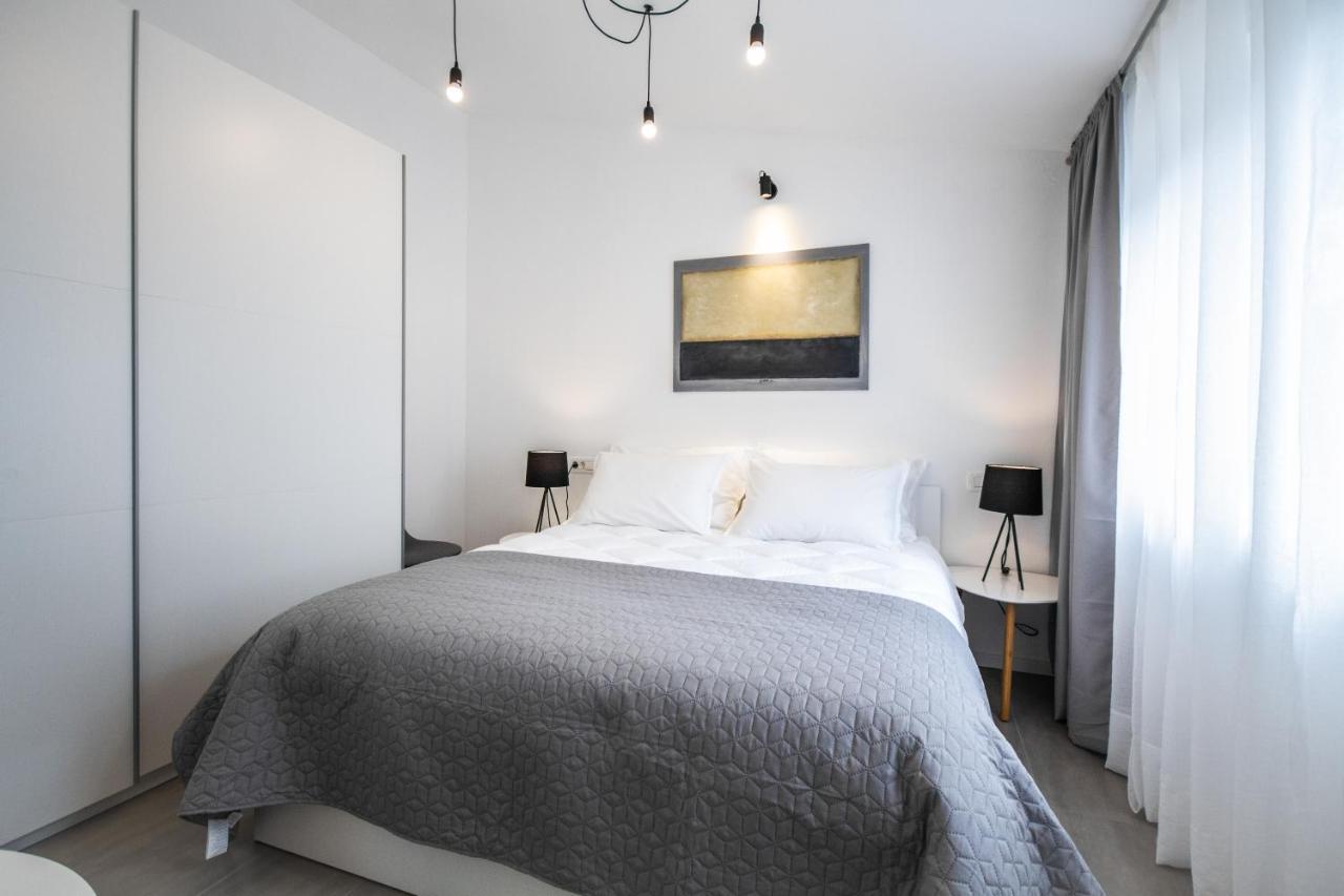 Apartment Denis Ровінь Екстер'єр фото